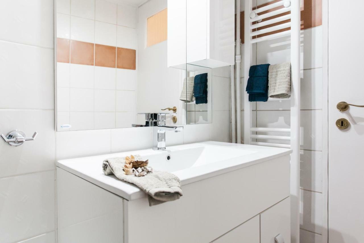 Classy And Stylish Private Apartment At Acropolis Museum Metro Station Athens Ngoại thất bức ảnh